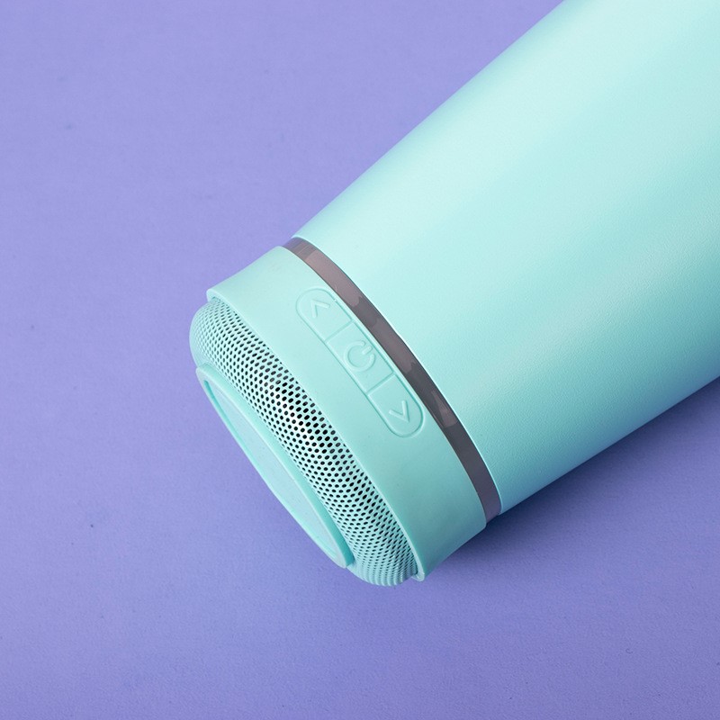 Thermal mug with speaker