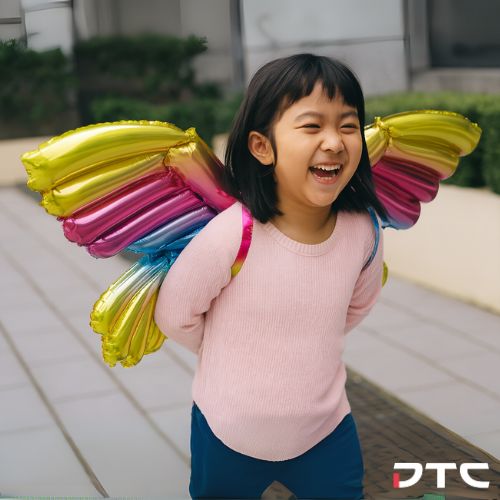 Children holding custom-designed light-up balloons created by DTC World for SG NightFest 2024 in collaboration with Children’s Museum Singapore