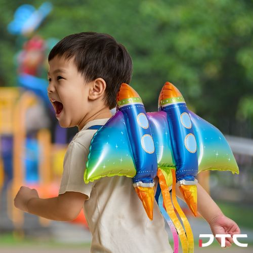 Children holding custom-designed light-up balloons created by DTC World for SG NightFest 2024 in collaboration with Children’s Museum Singapore