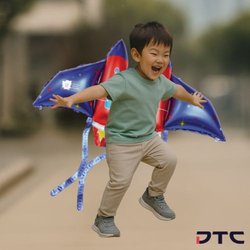 Children holding custom-designed light-up balloons created by DTC World for SG NightFest 2024 in collaboration with Children’s Museum Singapore