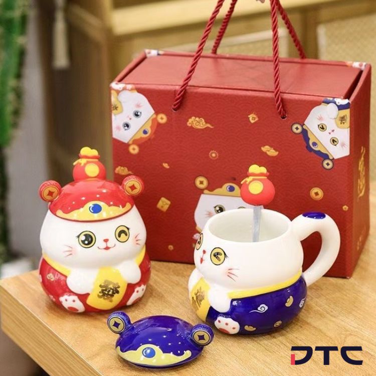Lucky Cat Mug with Spoon