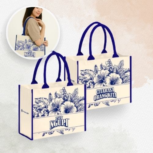 ZUS Ngupi Canvas Tote Bag - MY - (Blue)