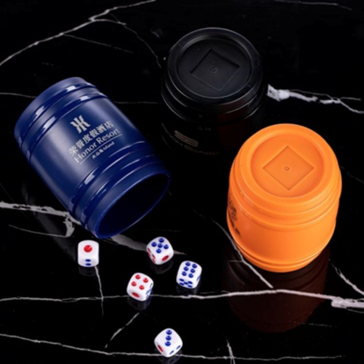 F190-Beer Barrel Dice Cup